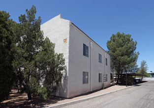 El Con Garden Apartments in Tucson, AZ - Building Photo - Building Photo