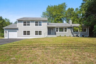 185 Newtown Ave in Norwalk, CT - Building Photo