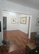 430 S Oakhurst Dr, Unit Lower Unit in Beverly Hills, CA - Foto de edificio - Building Photo