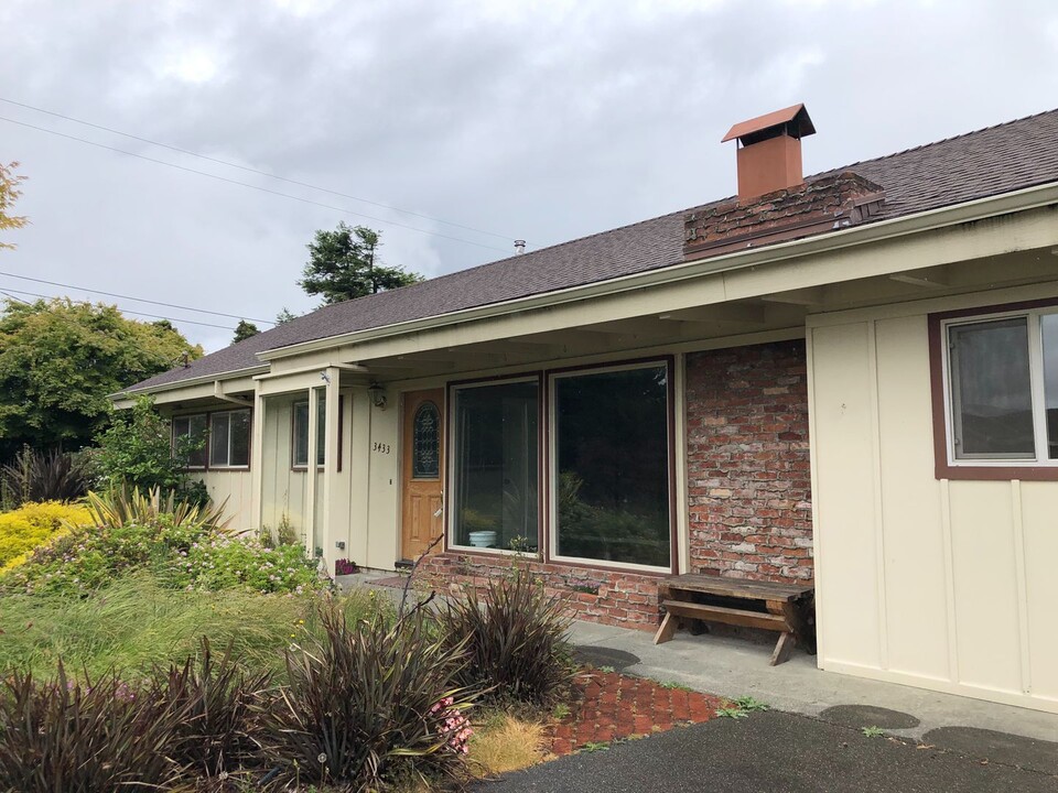 3433 Trinity St in Eureka, CA - Building Photo