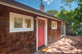 9 Sunnyside Ave in Corte Madera, CA - Building Photo - Building Photo