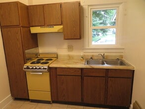 214 1/2 Brown Ave, Unit Apt. 1 in Butler, PA - Building Photo - Building Photo