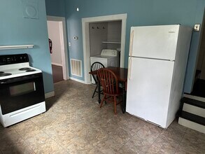 325 Carpenter St, Unit 325 in West Columbia, SC - Building Photo - Building Photo