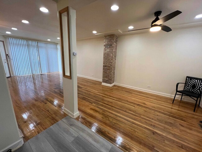 7250 S Euclid Ave in Chicago, IL - Building Photo - Building Photo