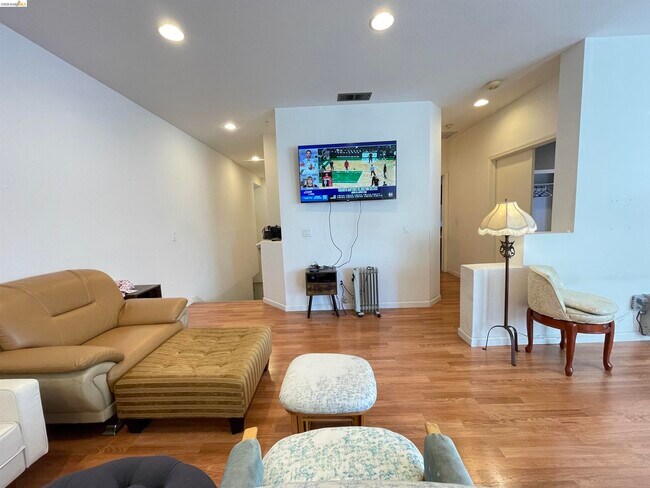 2507 Baywood Way in Richmond, CA - Building Photo - Building Photo