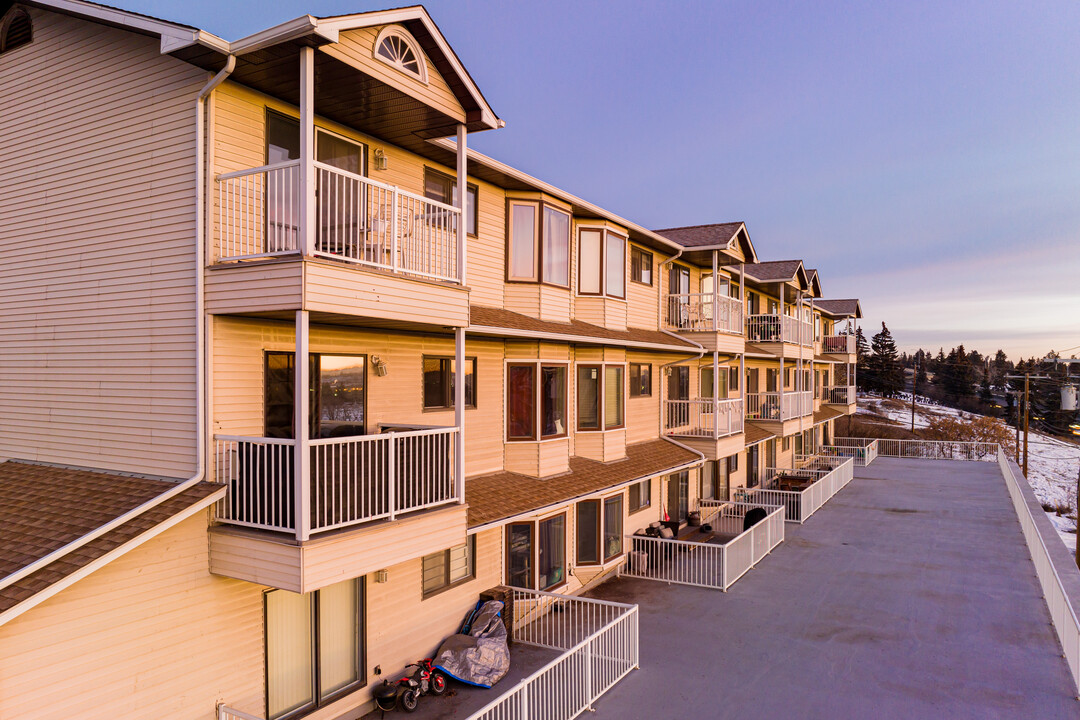 Erlton Terrace in Calgary, AB - Building Photo