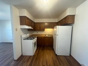 1740 S Broad St, Unit B in Schererville, IN - Building Photo - Building Photo