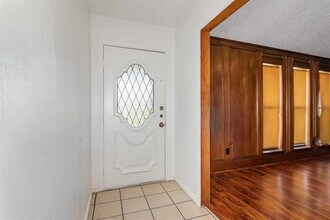 1215 N Slope in Carrollton, TX - Building Photo - Building Photo