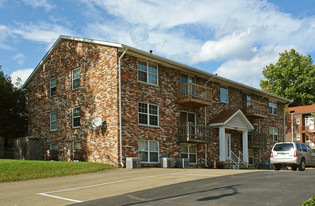 1620 Kanawha Blvd E Apartments