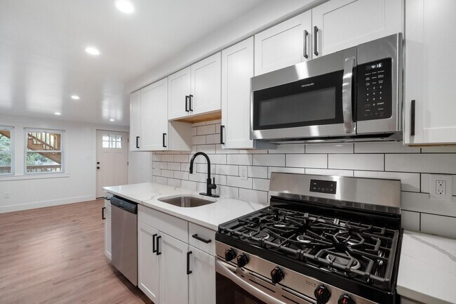 4312 Lydia St in Pittsburgh, PA - Building Photo - Building Photo