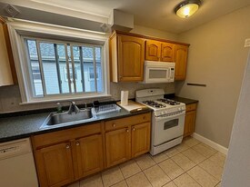 89 Bailey Rd, Unit 1 in Somerville, MA - Building Photo