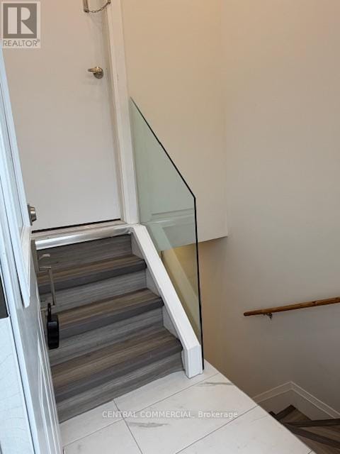 38 Child Dr in Aurora, ON - Building Photo - Building Photo