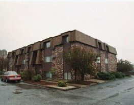 949 Joliet St Apartments