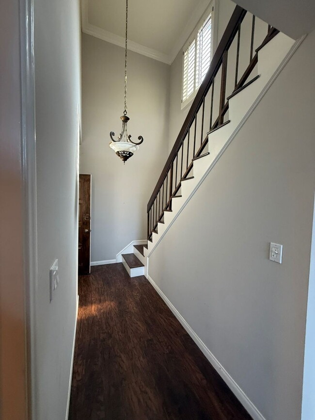8180 Manitoba St in Los Angeles, CA - Building Photo - Building Photo