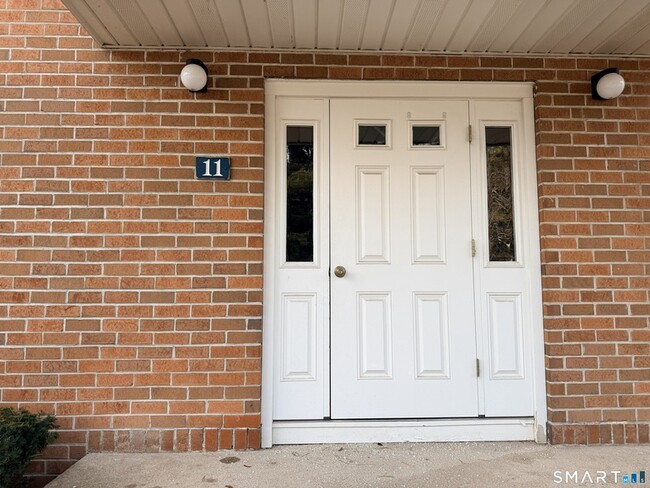 property at 5 Grandview Dr