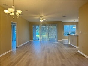 8210 Whistling Pine Way in Tampa, FL - Building Photo - Building Photo