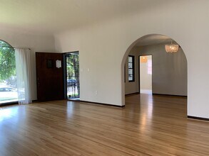4772 Edgeware Rd in San Diego, CA - Building Photo - Building Photo