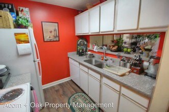 303 Smith Level Rd-Unit -#F33 in Chapel Hill, NC - Building Photo - Building Photo