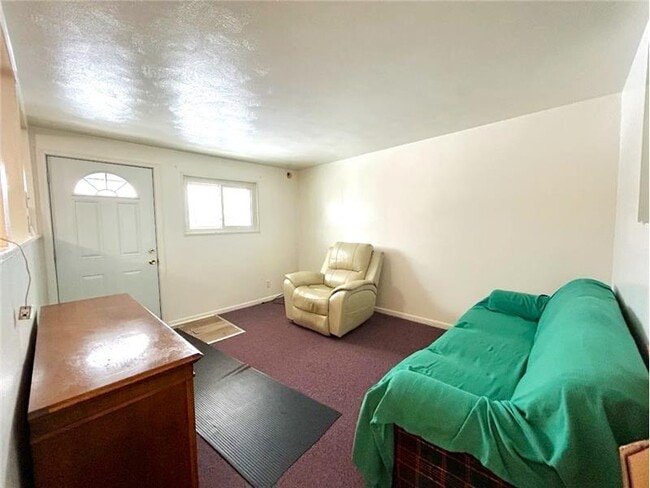 301 Martin Ave in Follansbee, WV - Building Photo - Building Photo