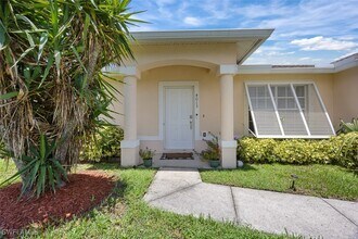 4013 NE 10th Pl in Cape Coral, FL - Building Photo - Building Photo