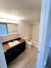 822 W Jefferson St in Springfield, IL - Building Photo - Building Photo