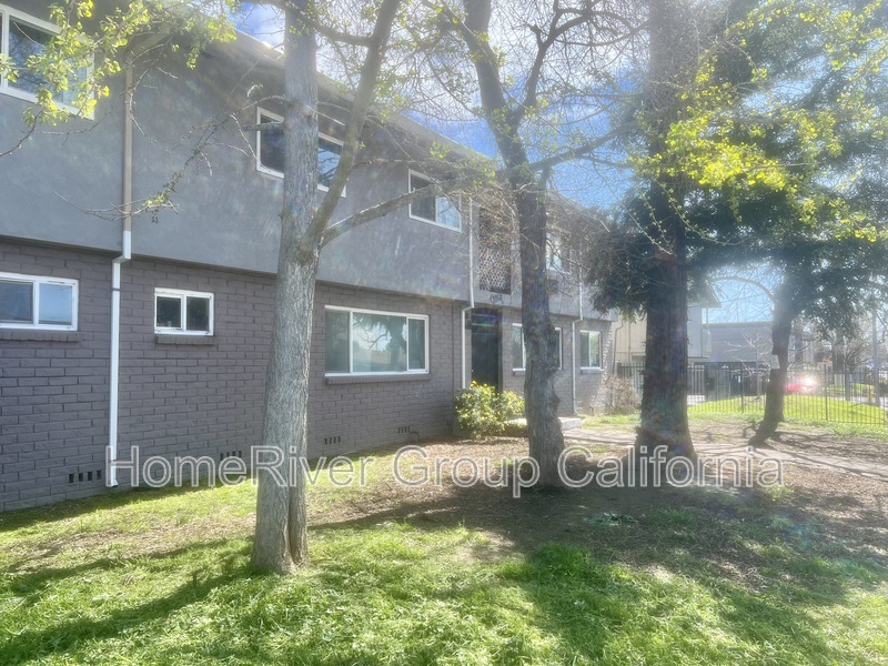 1860 Ethan Way in Sacramento, CA - Building Photo