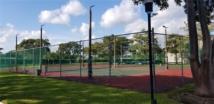 7710 NW 50th St in Lauderhill, FL - Building Photo - Building Photo