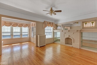 6528 N Bosworth Ave, Unit 1 in Chicago, IL - Building Photo - Building Photo