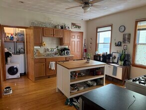 9 Rossmore St in Somerville, MA - Building Photo - Building Photo