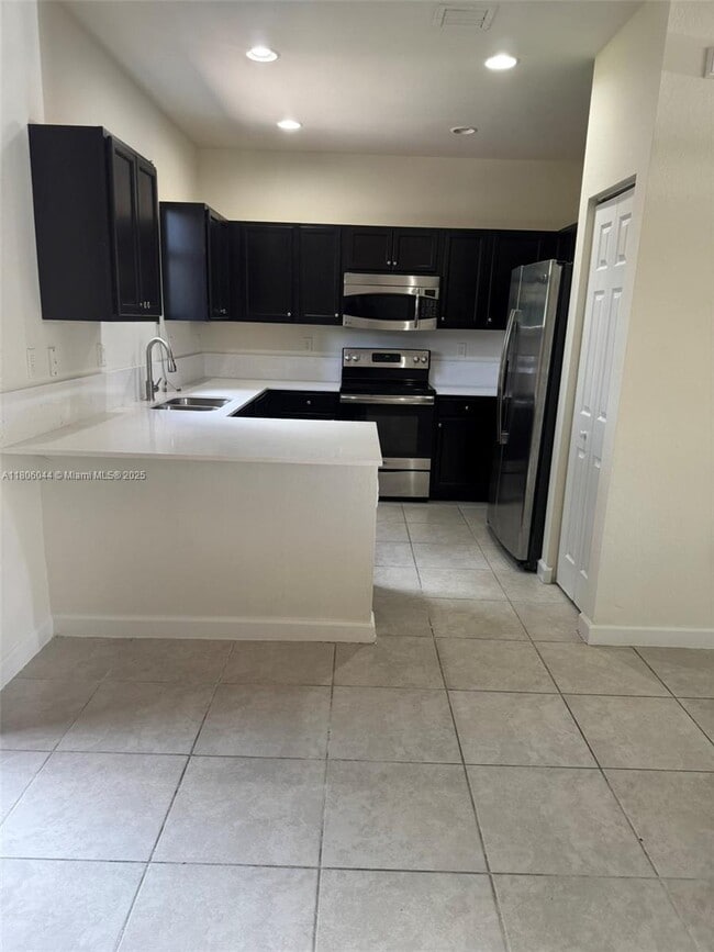 3737 SE 2nd Dr in Homestead, FL - Building Photo - Building Photo