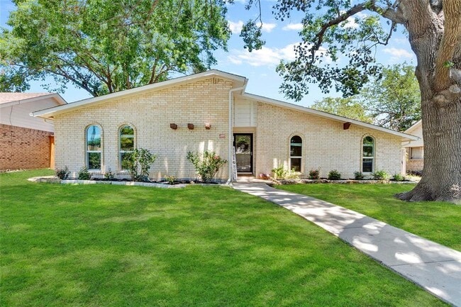 property at 2213 Overglen Dr