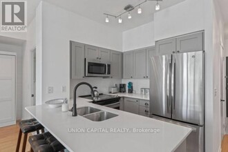 231-231 Fort York Blvd in Toronto, ON - Building Photo - Building Photo