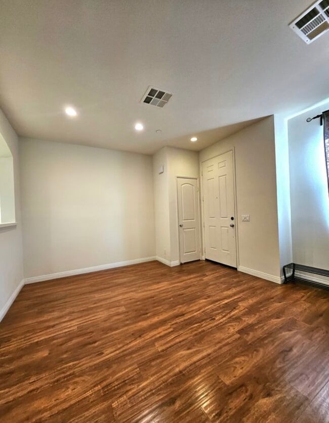 37 Bijou in Irvine, CA - Building Photo - Building Photo