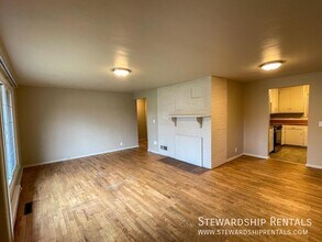 2960 Alder St in Eugene, OR - Building Photo - Building Photo