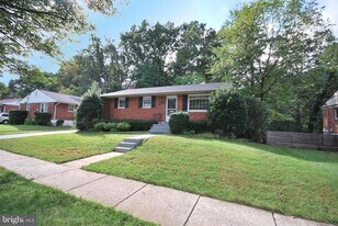 10720 Tenbrook Dr in Silver Spring, MD - Building Photo