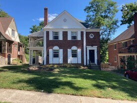 6260 Rogers Park Plz, Unit Apt. #1 in Cincinnati, OH - Building Photo