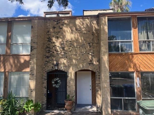 property at 2312 E Montgomery St
