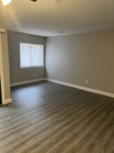Meadowview Apartments in Lindenwold, NJ - Foto de edificio - Building Photo