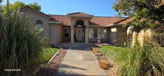 1569 Tamarisk Dr in Saint George, UT - Building Photo