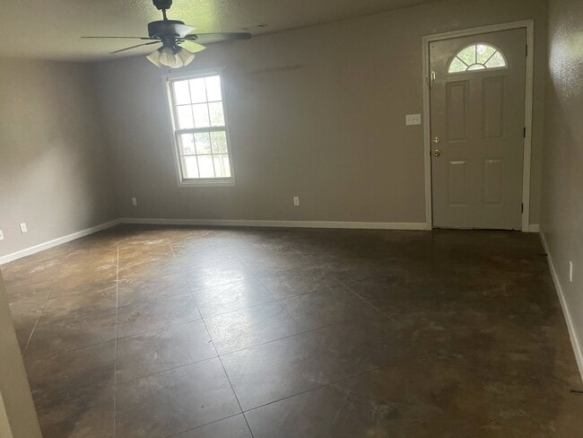 718 S 6th St, Unit 1 in Paragould, AR - Foto de edificio - Building Photo