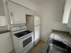 1280 NE 139th St in North Miami, FL - Building Photo - Building Photo