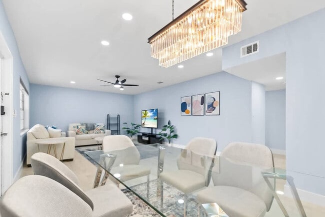 2424 NE 9th St in Fort Lauderdale, FL - Building Photo - Building Photo