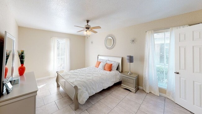 Cerca Demi Apartments in Houston, TX - Building Photo - Building Photo