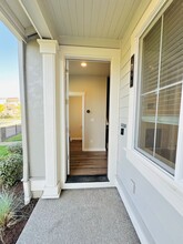 3991 SE Century Blvd in Hillsboro, OR - Foto de edificio - Building Photo