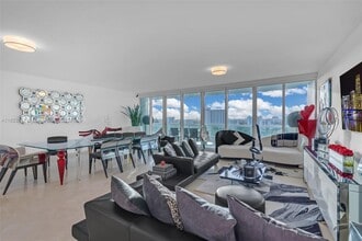1643 Brickell Ave, Unit 1406 in Miami, FL - Building Photo - Building Photo