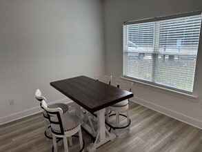 157 Blooming Cv in Crestview, FL - Foto de edificio - Building Photo