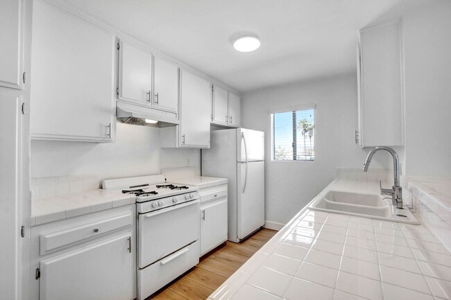 817 Hill St in Santa Monica, CA - Building Photo - Building Photo