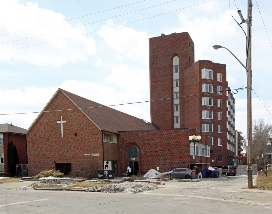 Jubilee Center in Toronto, ON - Building Photo