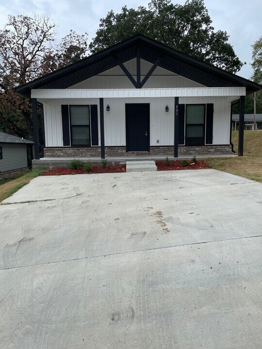 401 Lafayette St in Van Buren, AR - Building Photo