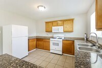 5015 Oak Briar Ln photo'